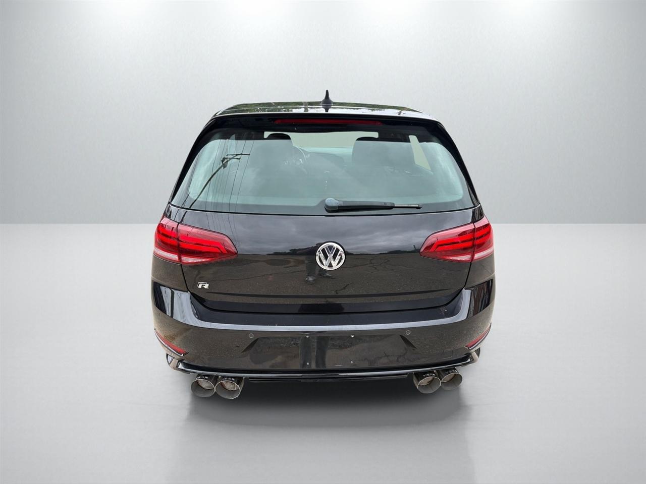 Volkswagen Golf R DCS and Navigation 7A 2018