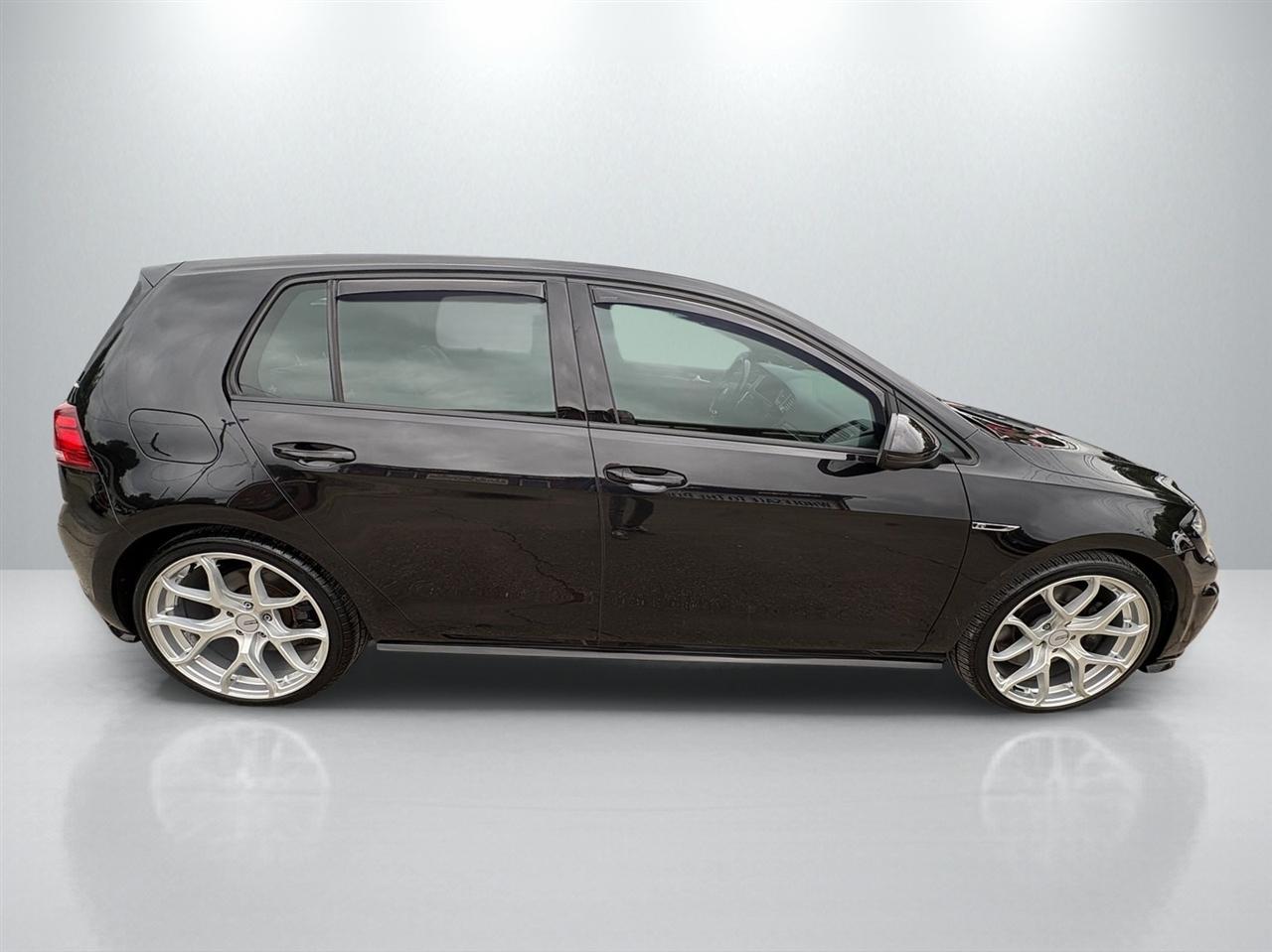 Volkswagen Golf R DCS and Navigation 7A 2018