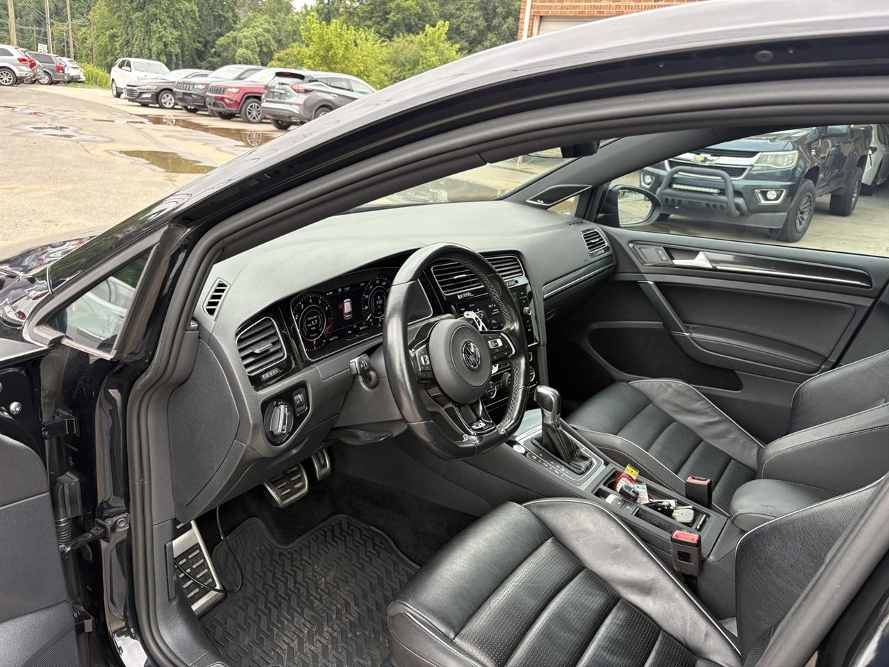 Volkswagen Golf R DCS and Navigation 7A 2018