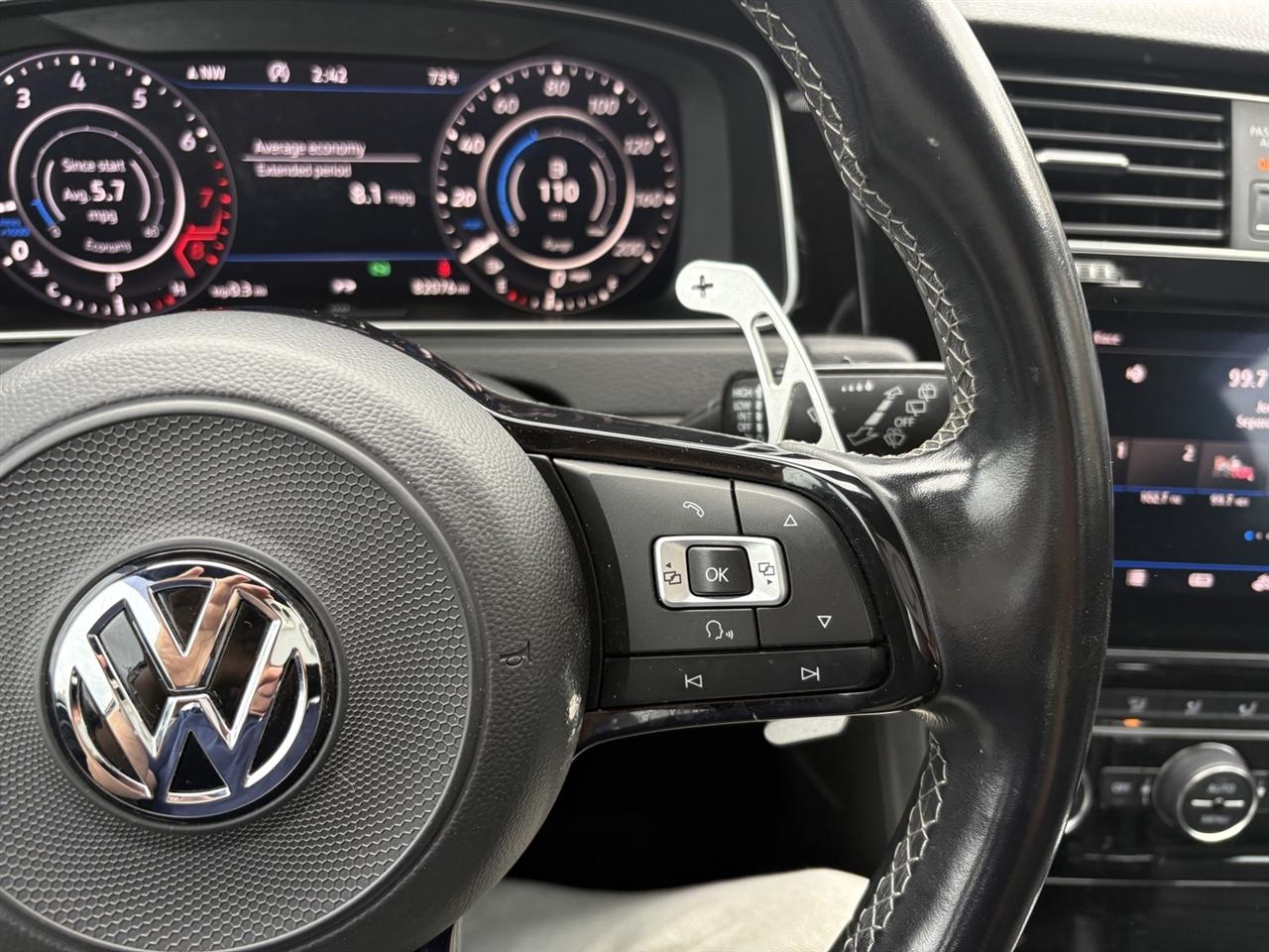 Volkswagen Golf R DCS and Navigation 7A 2018