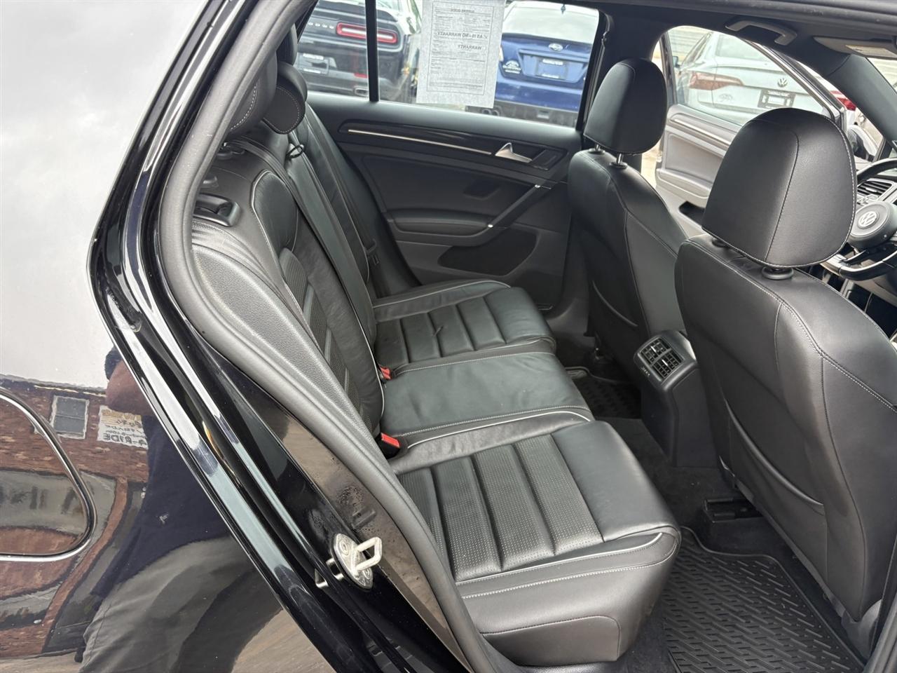 Volkswagen Golf R DCS and Navigation 7A 2018