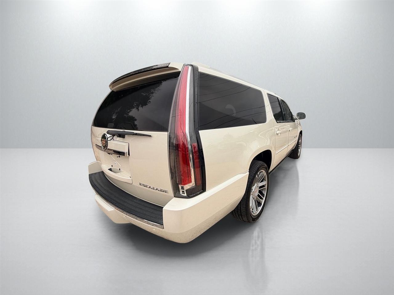 Cadillac Escalade ESV 2WD Premium 2013