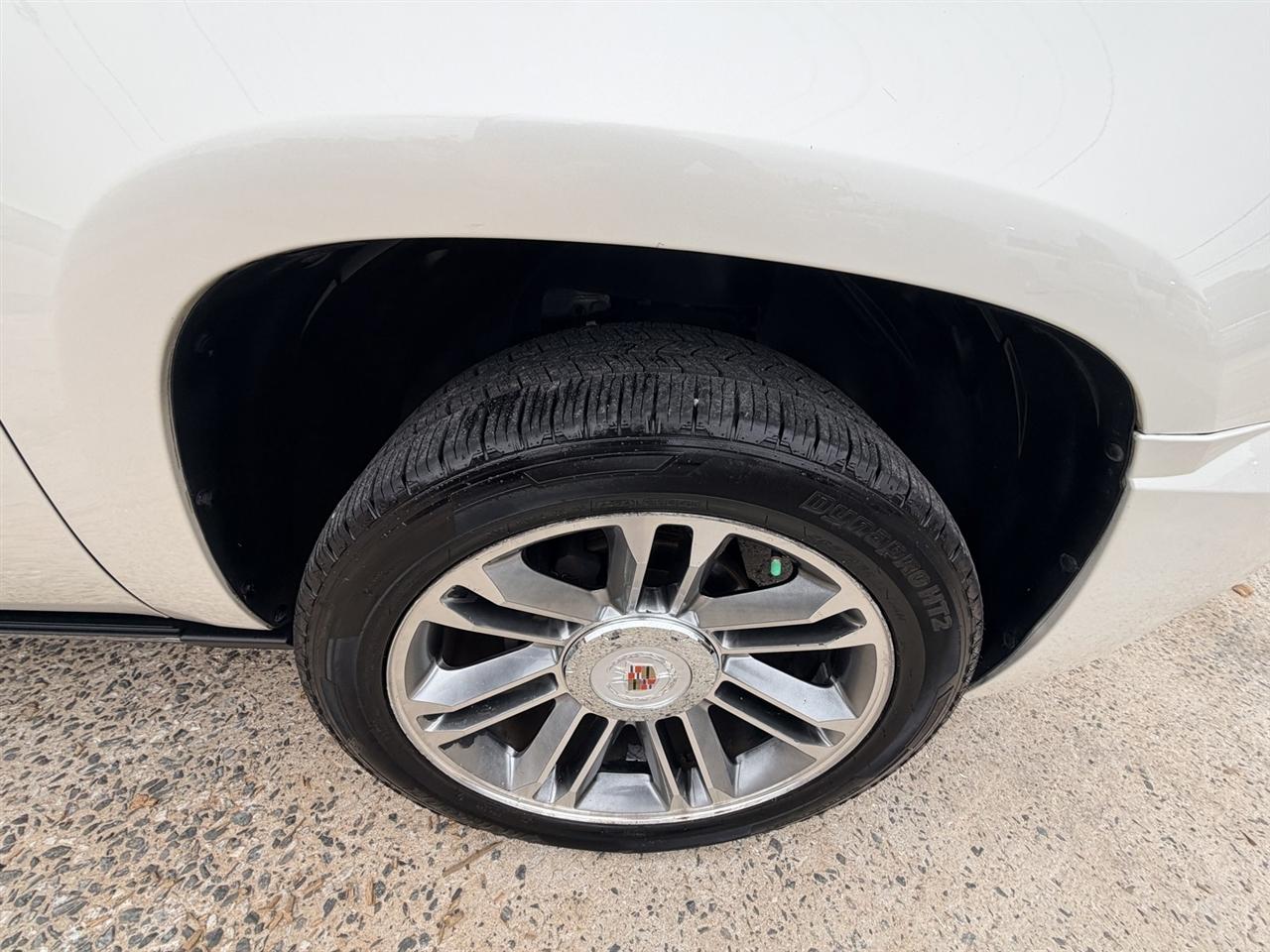 Cadillac Escalade ESV 2WD Premium 2013