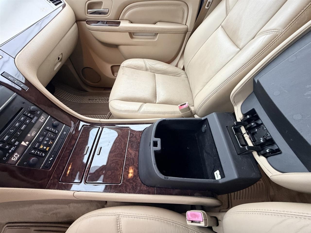 Cadillac Escalade ESV 2WD Premium 2013