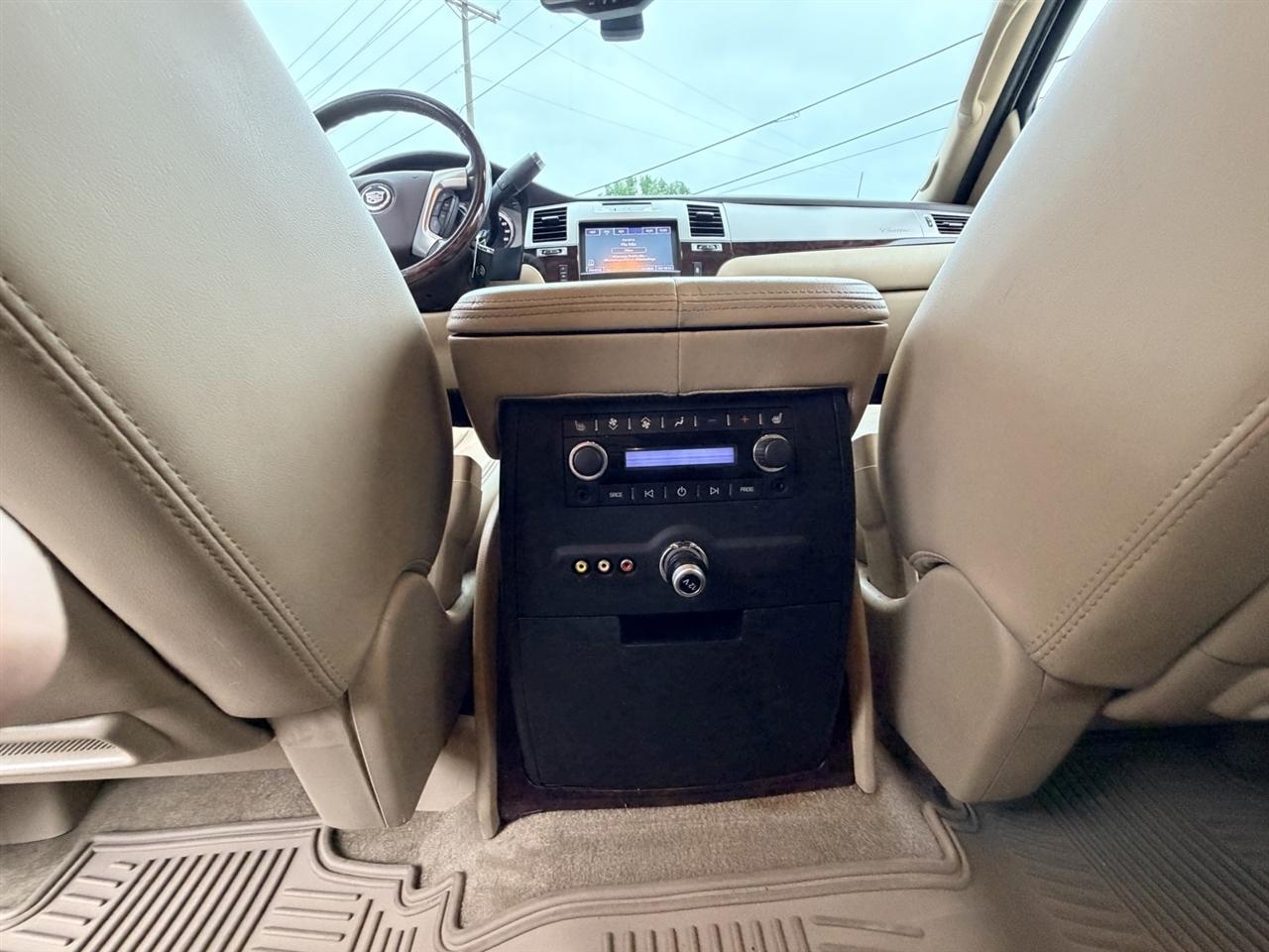 Cadillac Escalade ESV 2WD Premium 2013