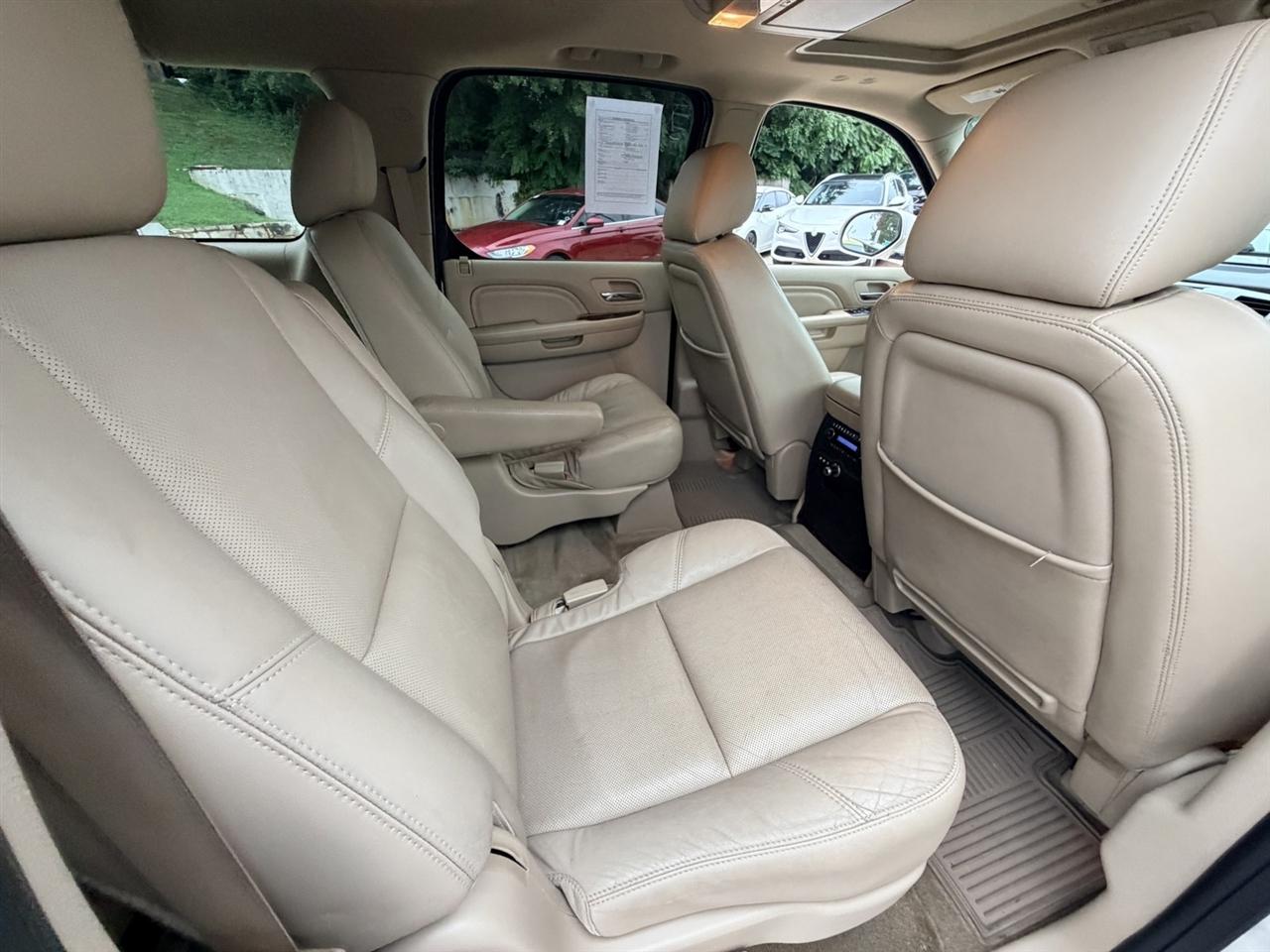 Cadillac Escalade ESV 2WD Premium 2013