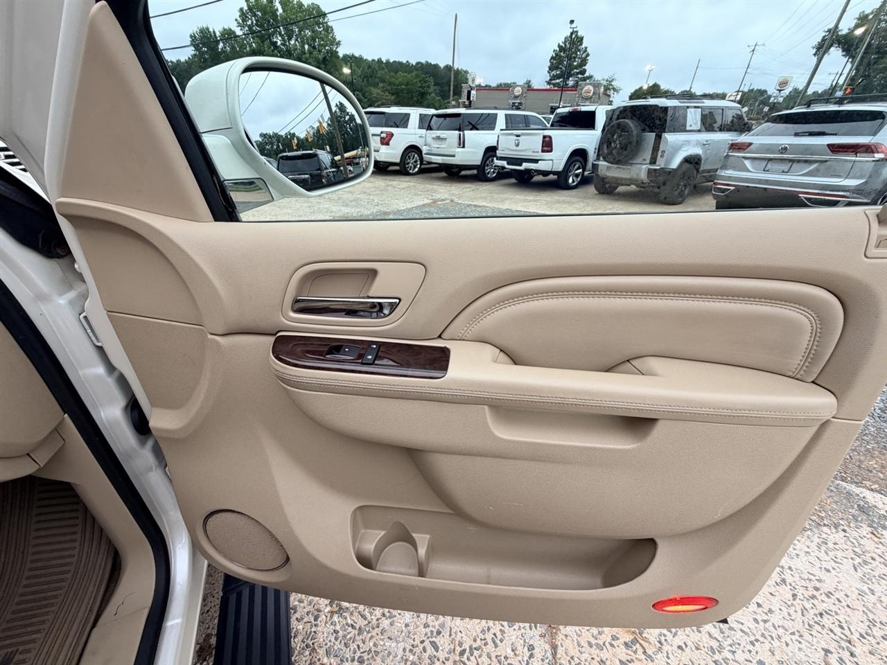 Cadillac Escalade ESV 2WD Premium 2013