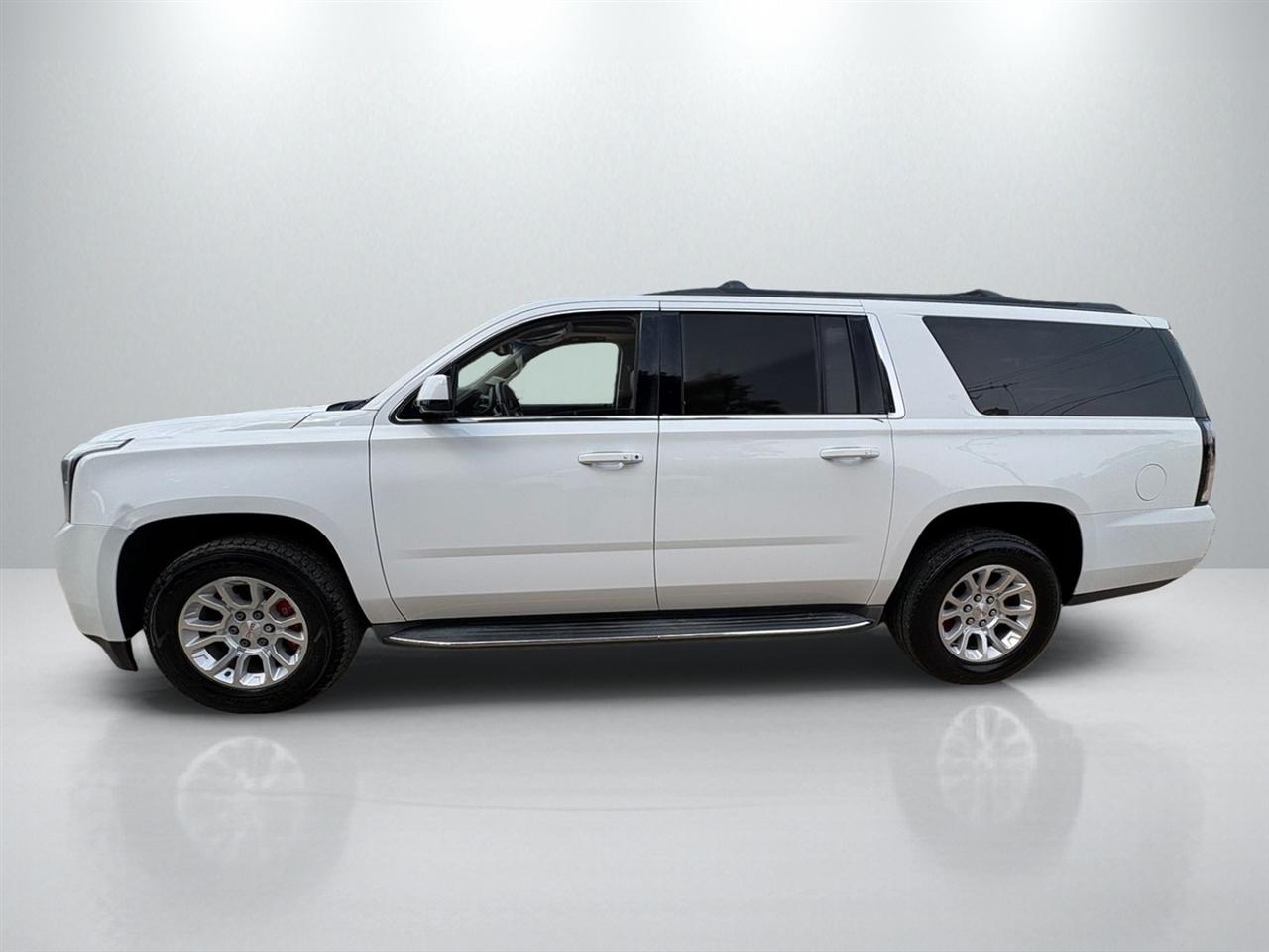 GMC Yukon XL SLT 1/2 Ton 4WD 2015