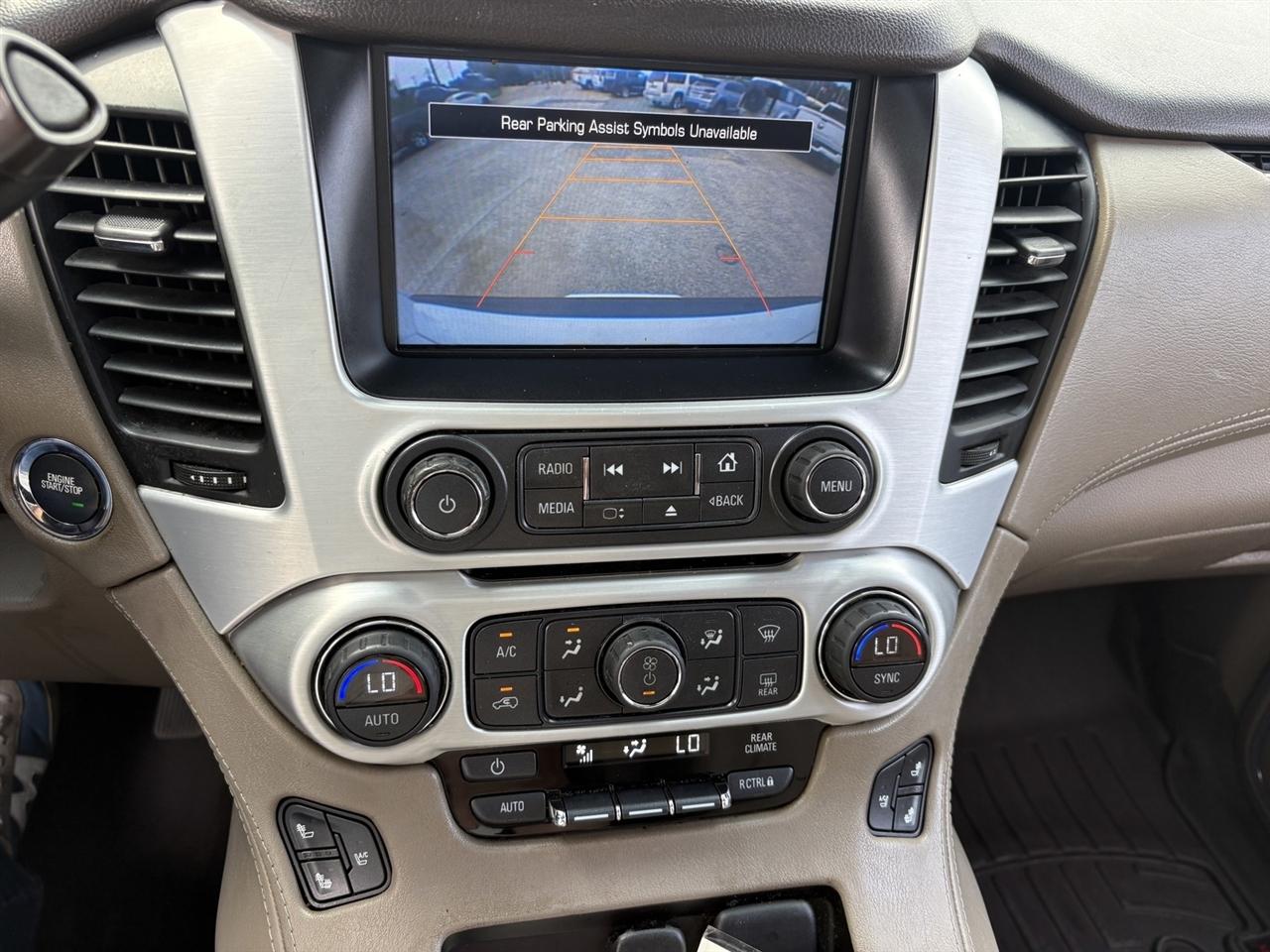GMC Yukon XL SLT 1/2 Ton 4WD 2015