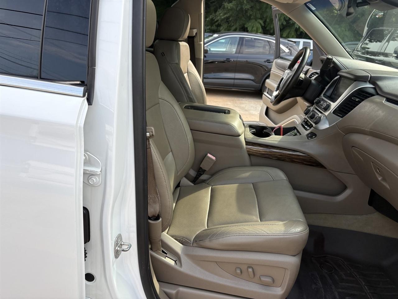 GMC Yukon XL SLT 1/2 Ton 4WD 2015