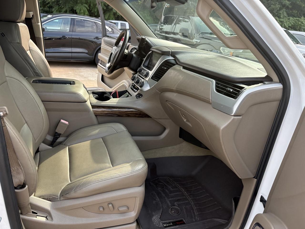 GMC Yukon XL SLT 1/2 Ton 4WD 2015