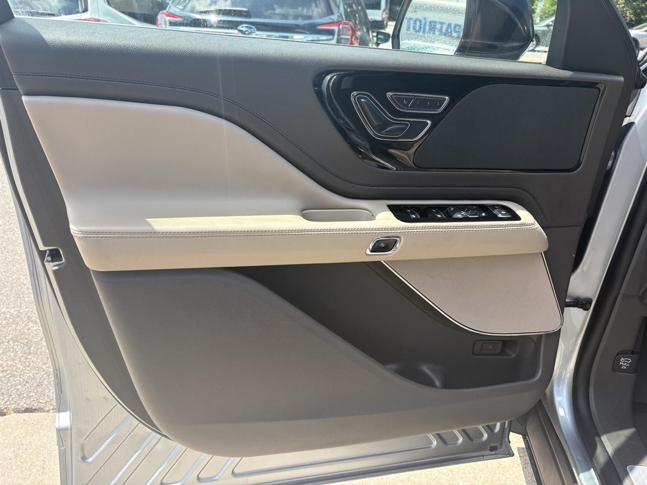 Lincoln Aviator Standard RWD 2023
