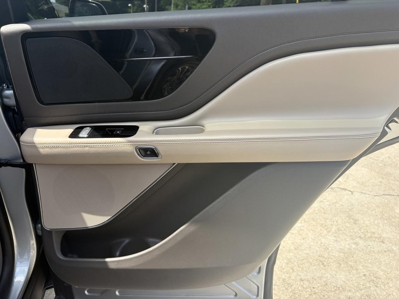 Lincoln Aviator Standard RWD 2023