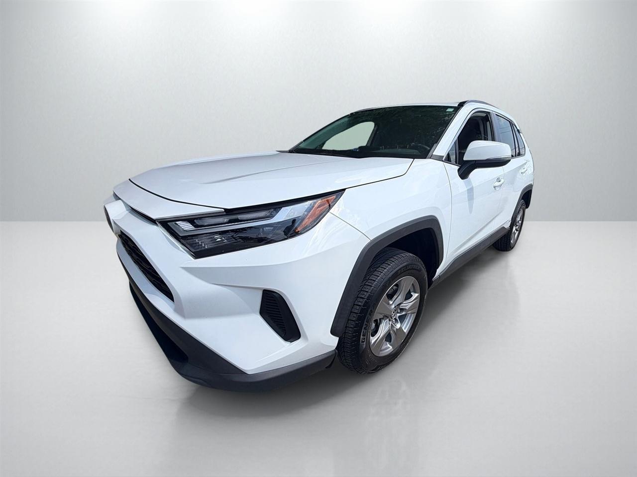 Toyota RAV4 Hybrid XLE 2023