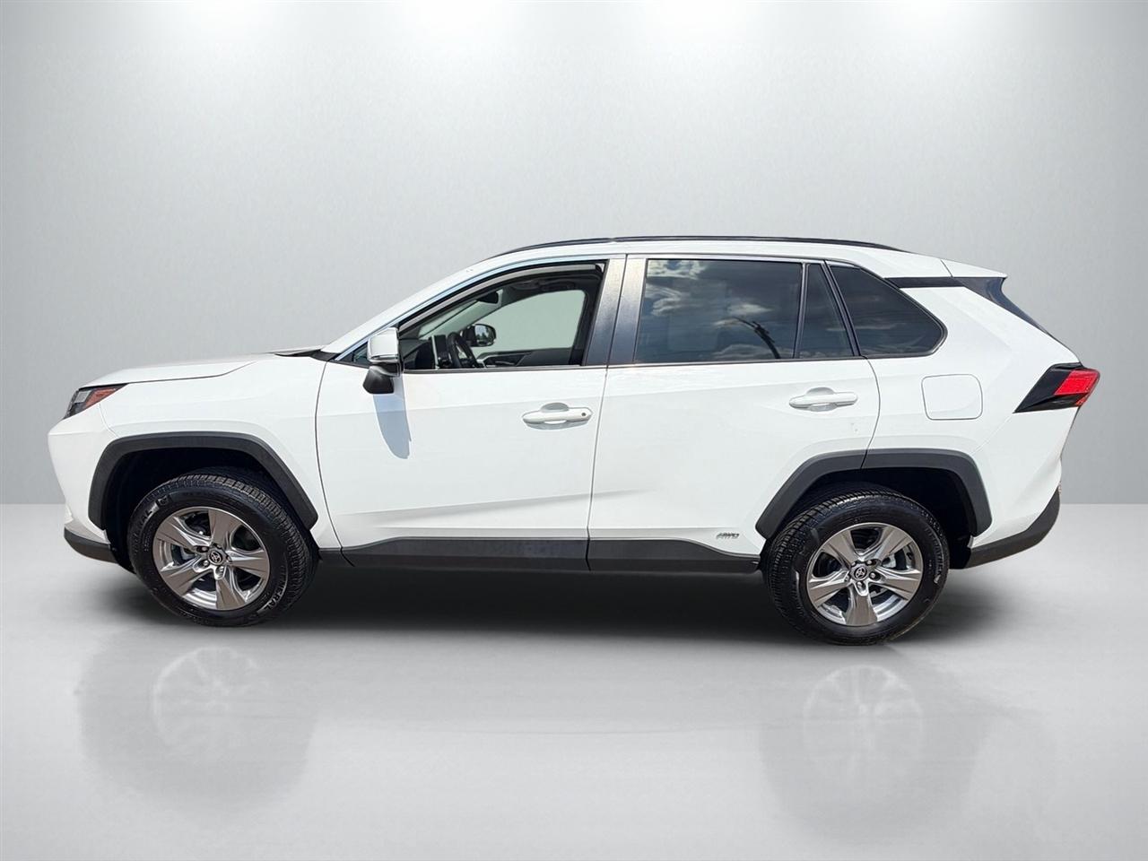 Toyota RAV4 Hybrid XLE 2023