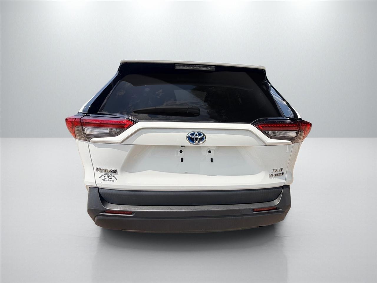 Toyota RAV4 Hybrid XLE 2023