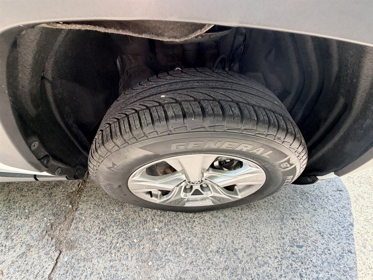 Toyota RAV4 Hybrid XLE 2023