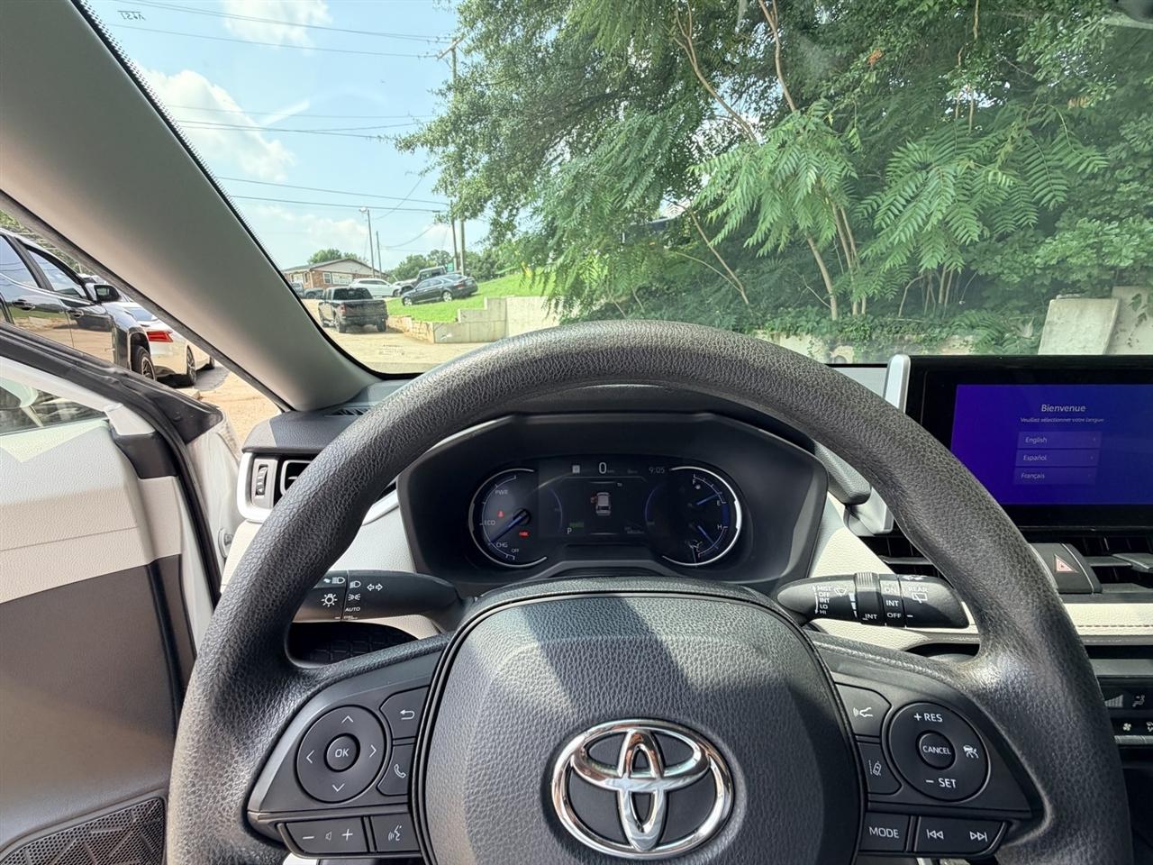 Toyota RAV4 Hybrid XLE 2023