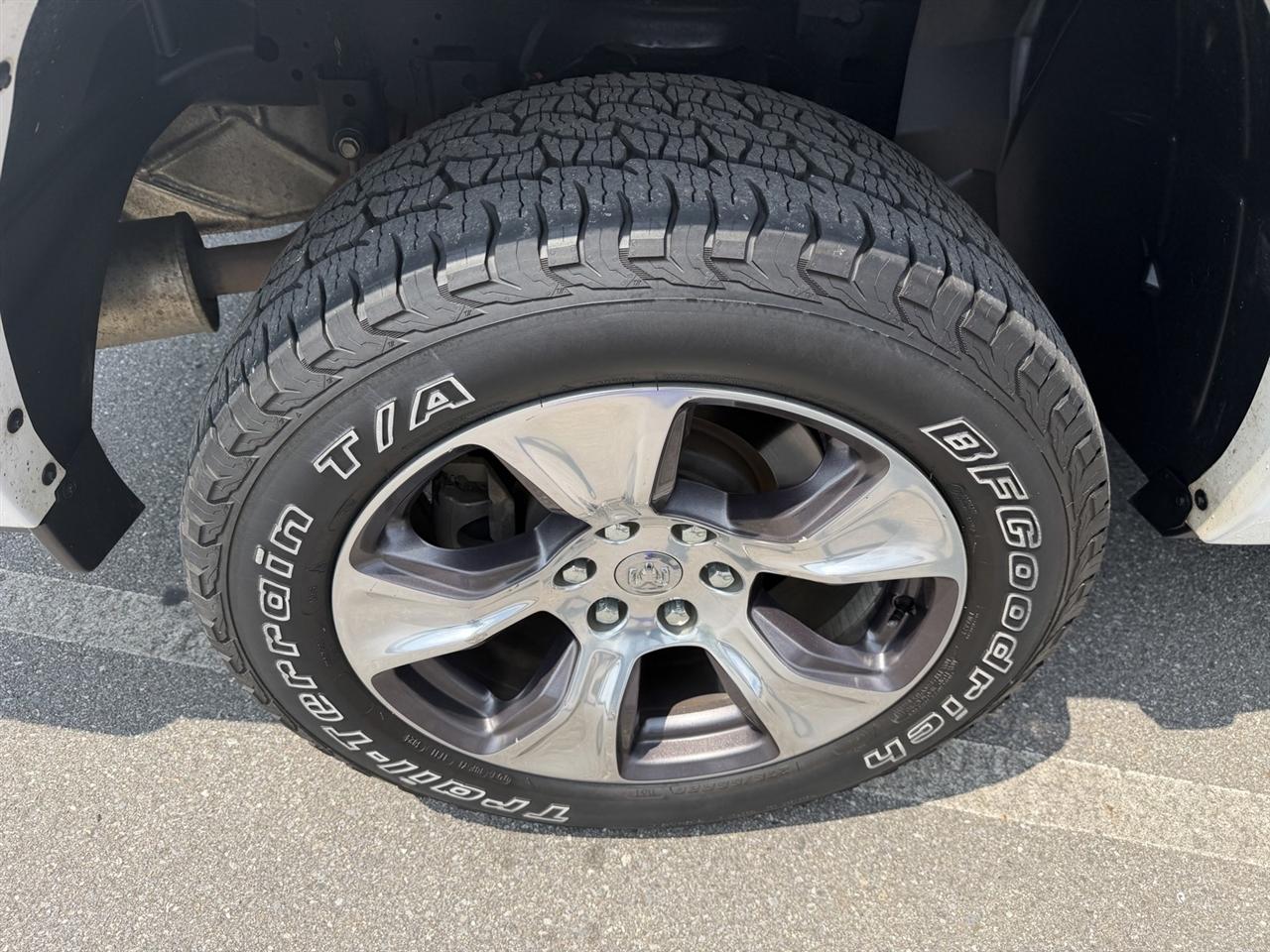 RAM 1500 Laramie Crew Cab LWB 4WD 2019