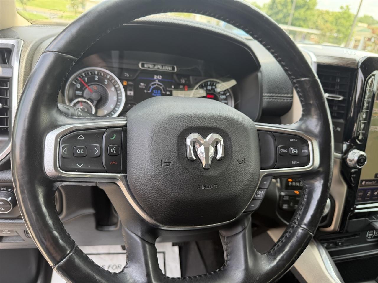 RAM 1500 Laramie Crew Cab LWB 4WD 2019