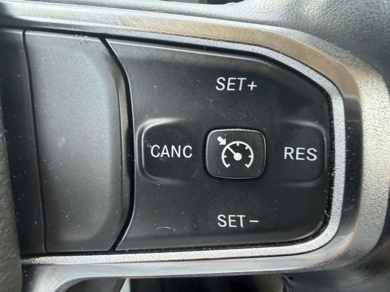 RAM 1500 Laramie Crew Cab LWB 4WD 2019