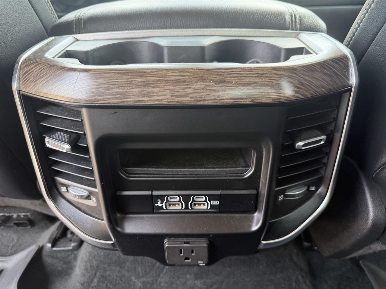RAM 1500 Laramie Crew Cab LWB 4WD 2019