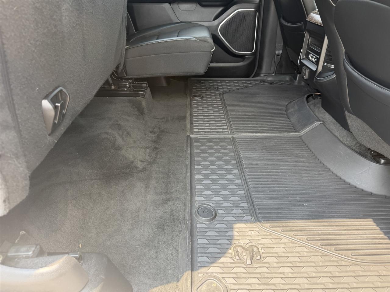 RAM 1500 Laramie Crew Cab LWB 4WD 2019