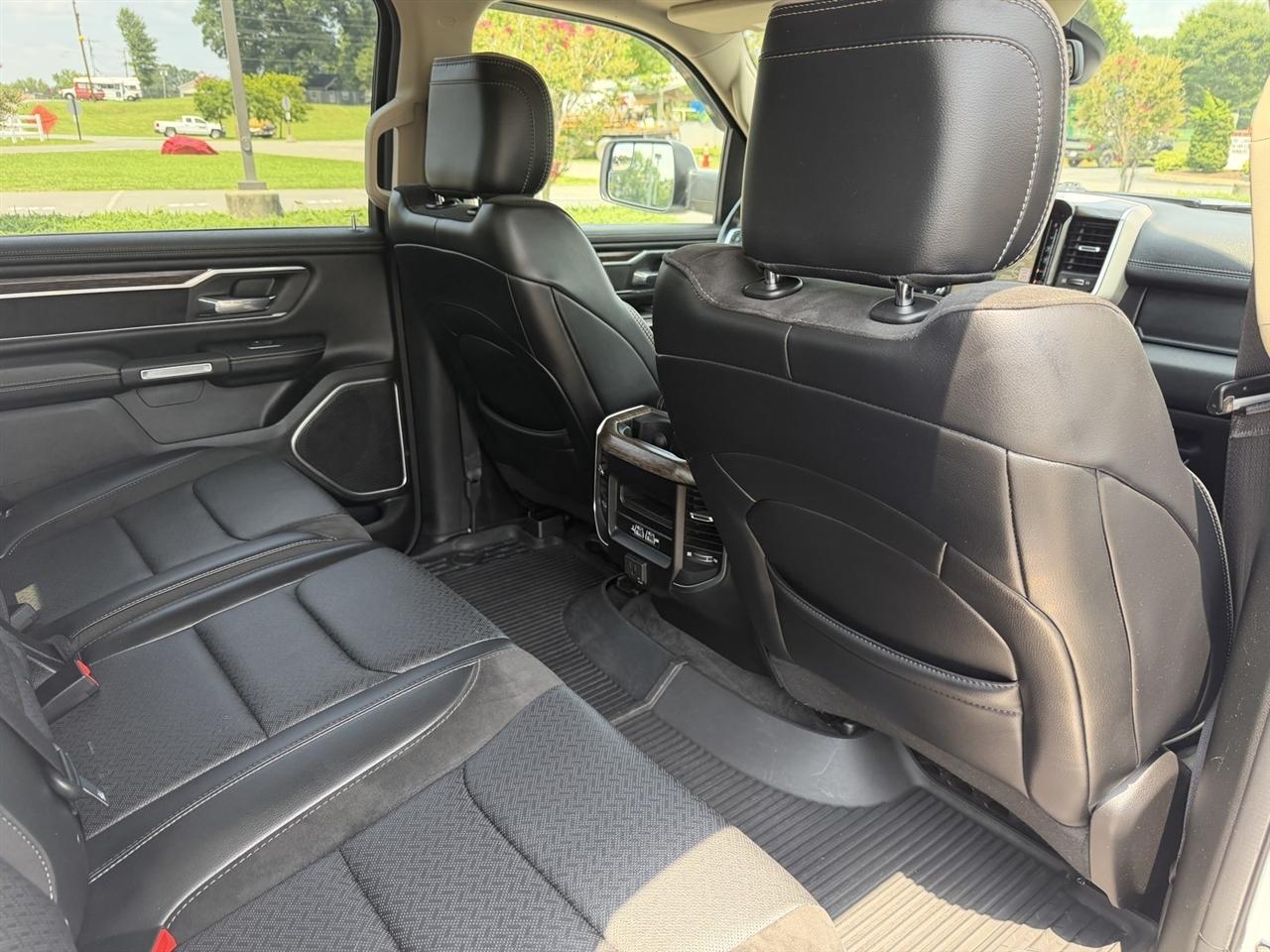 RAM 1500 Laramie Crew Cab LWB 4WD 2019