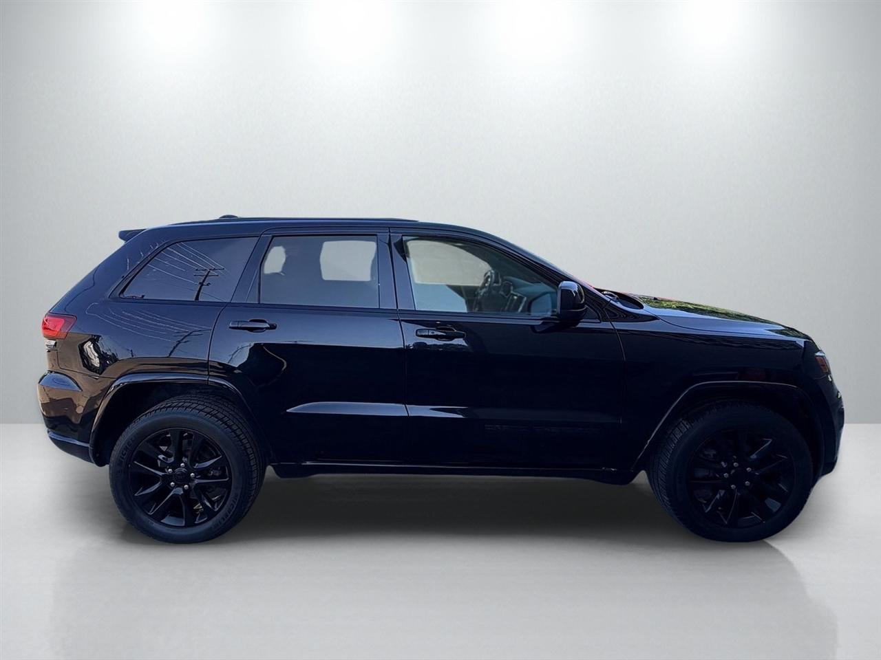 Jeep Grand Cherokee Laredo 4WD 2018