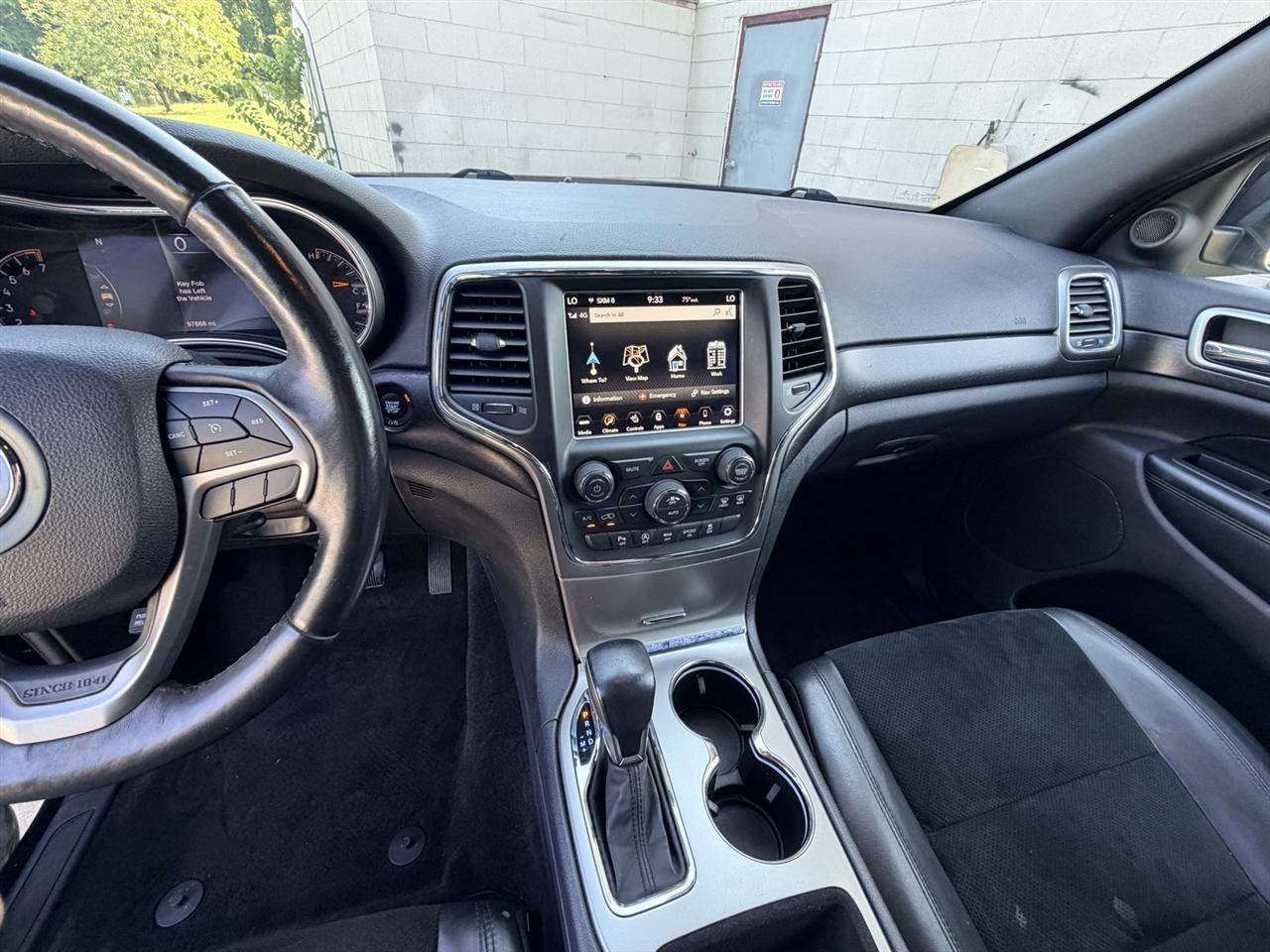 Jeep Grand Cherokee Laredo 4WD 2018