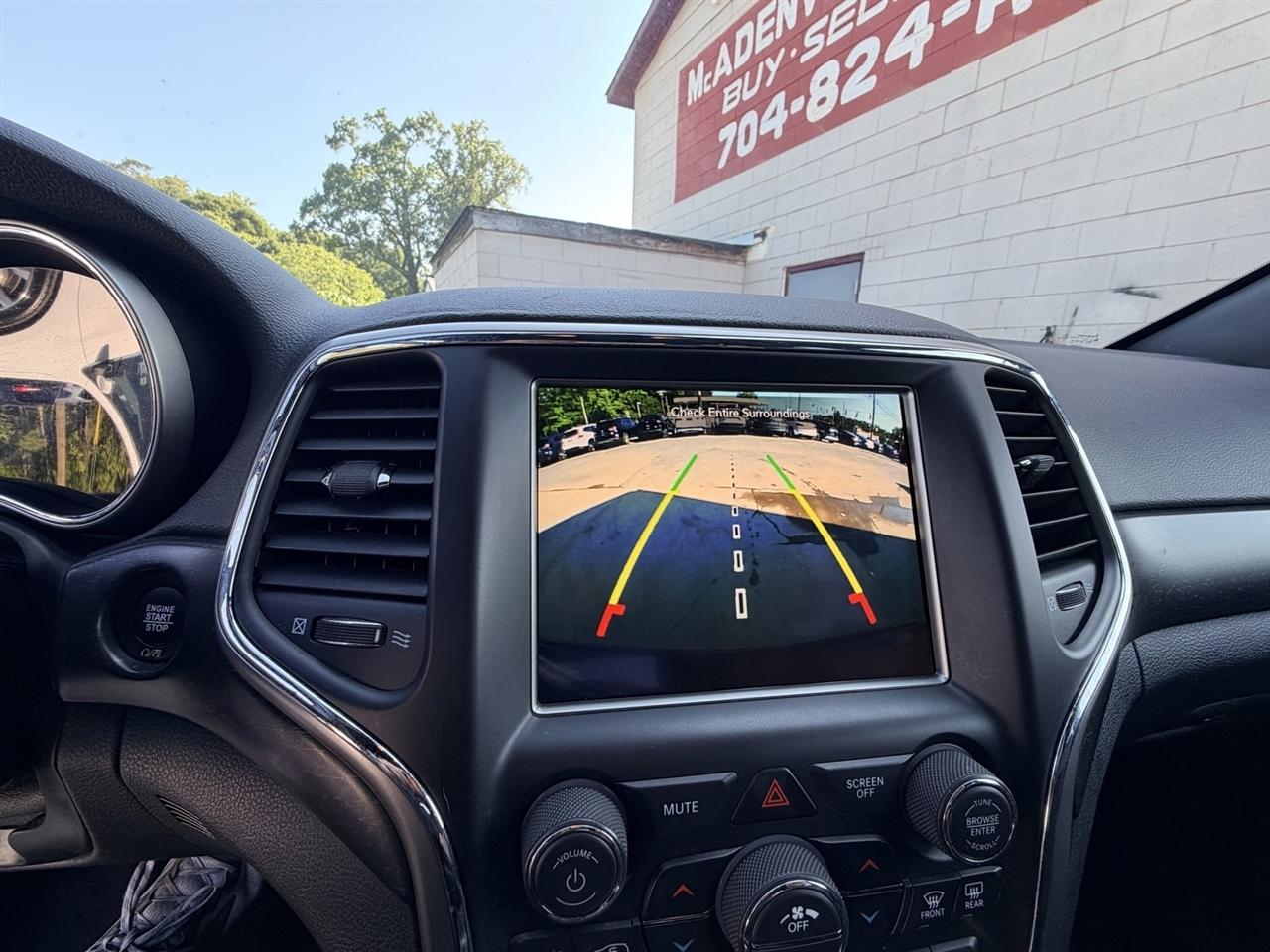 Jeep Grand Cherokee Laredo 4WD 2018