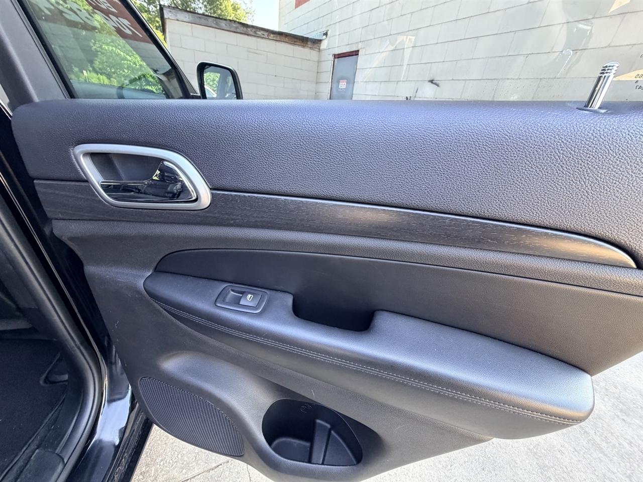 Jeep Grand Cherokee Laredo 4WD 2018