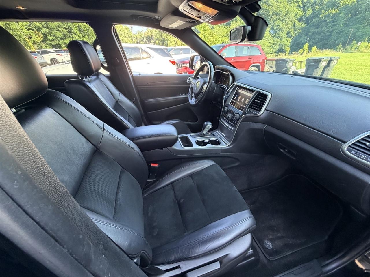 Jeep Grand Cherokee Laredo 4WD 2018