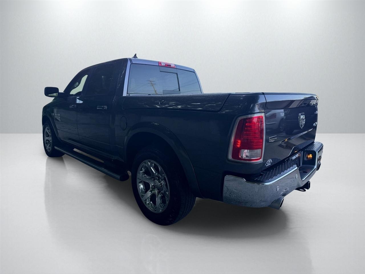 RAM 1500 Laramie Crew Cab 4WD 2018
