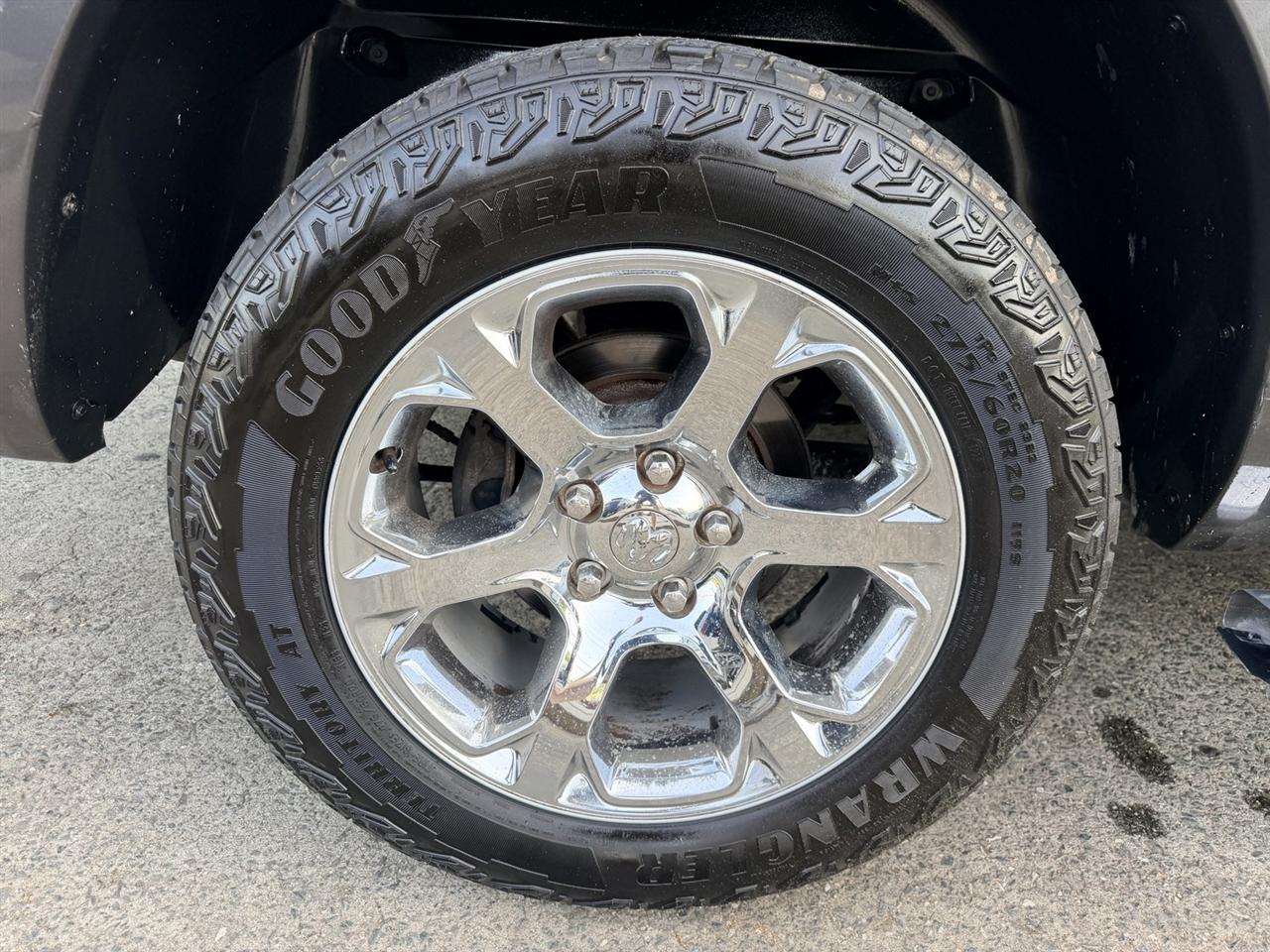 RAM 1500 Laramie Crew Cab 4WD 2018