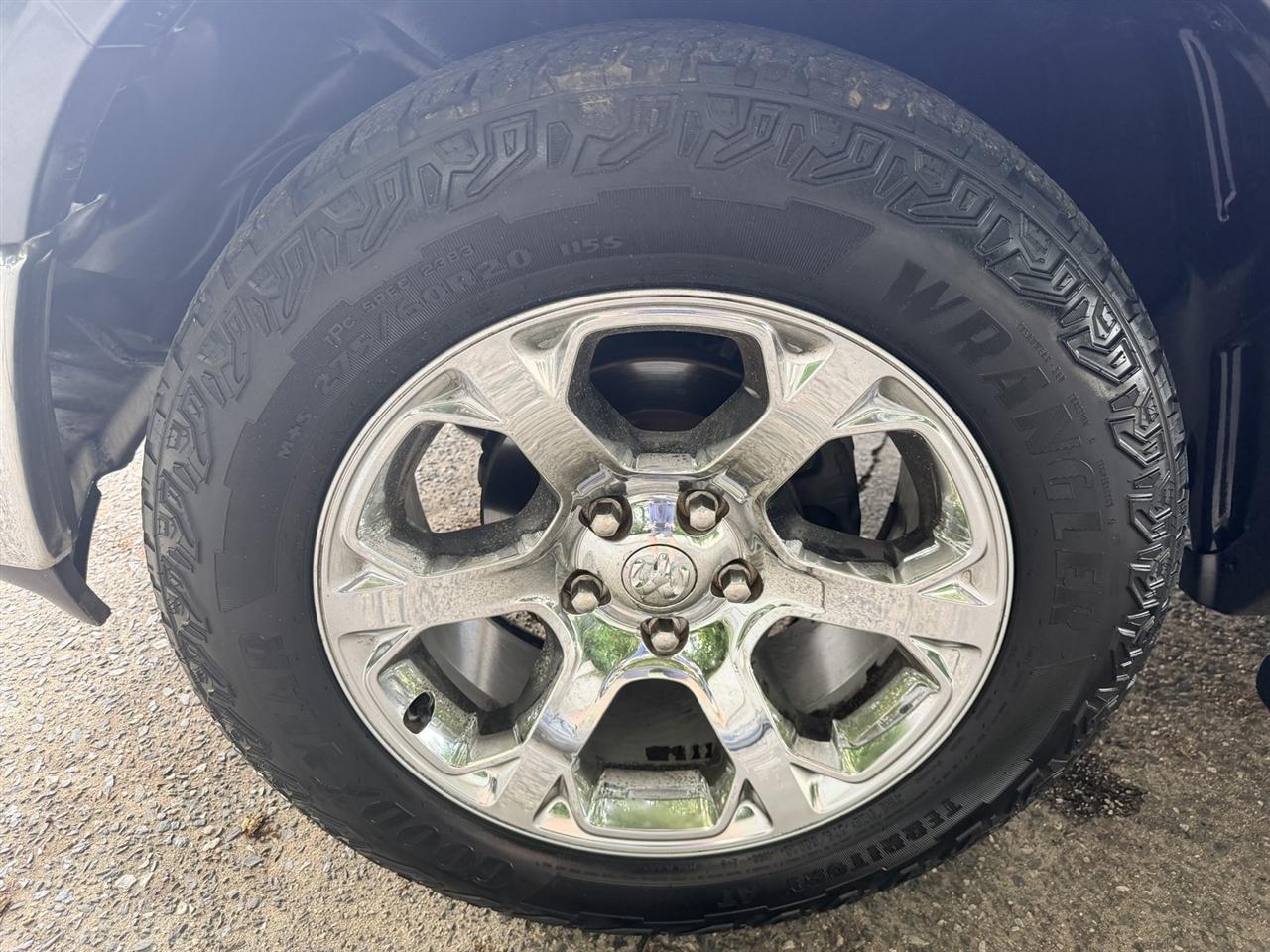 RAM 1500 Laramie Crew Cab 4WD 2018