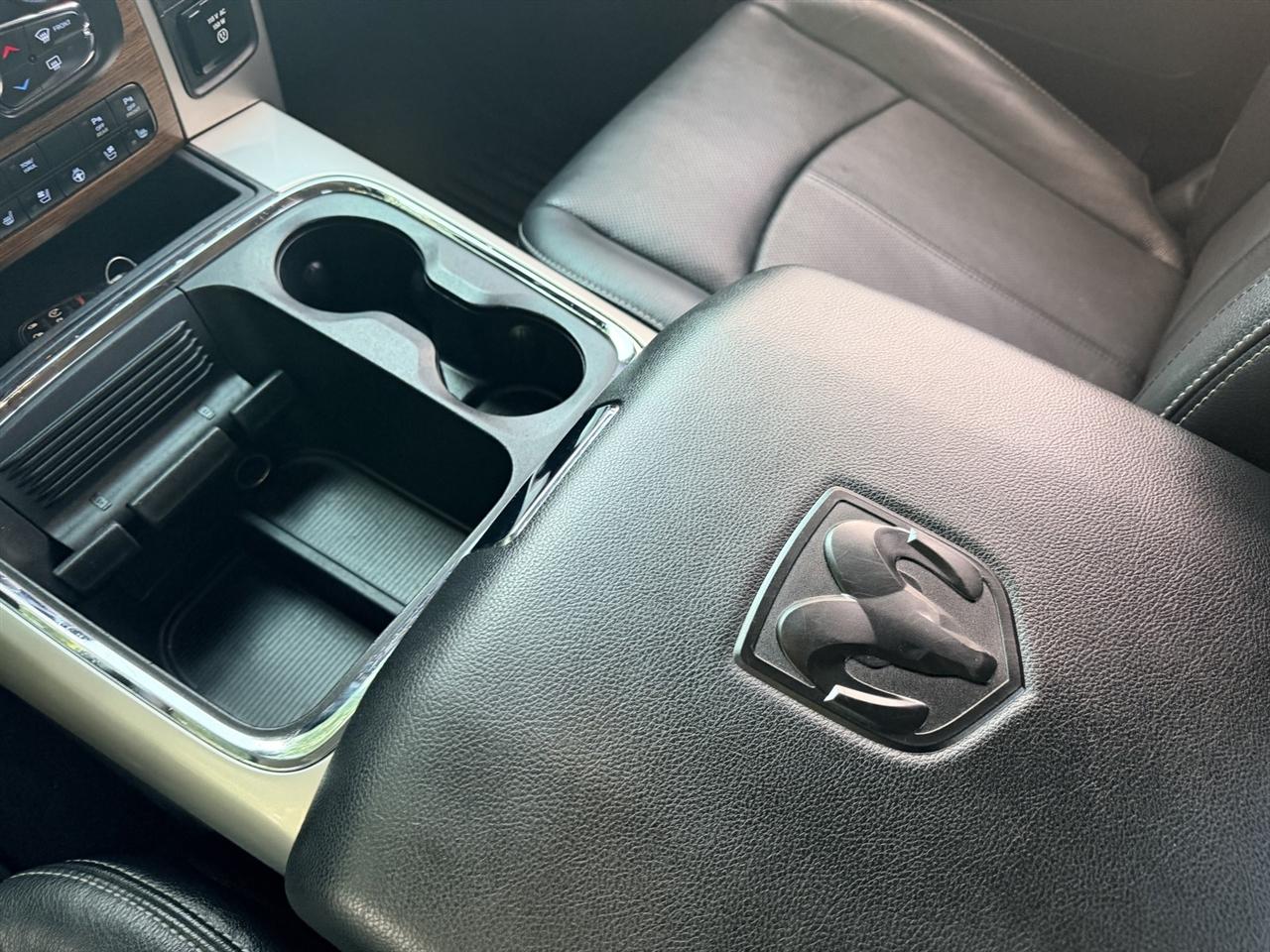 RAM 1500 Laramie Crew Cab 4WD 2018