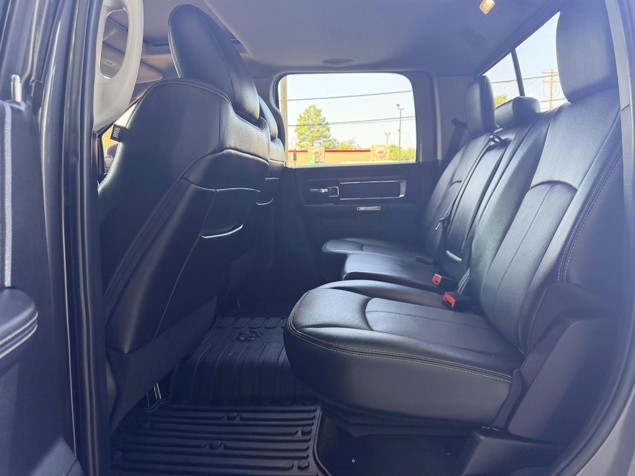 RAM 1500 Laramie Crew Cab 4WD 2018