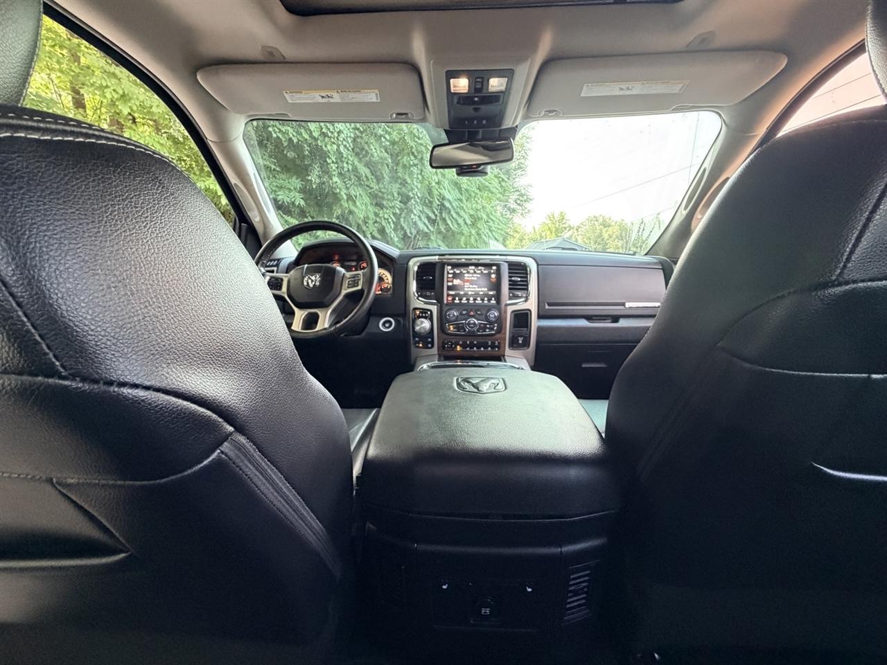 RAM 1500 Laramie Crew Cab 4WD 2018