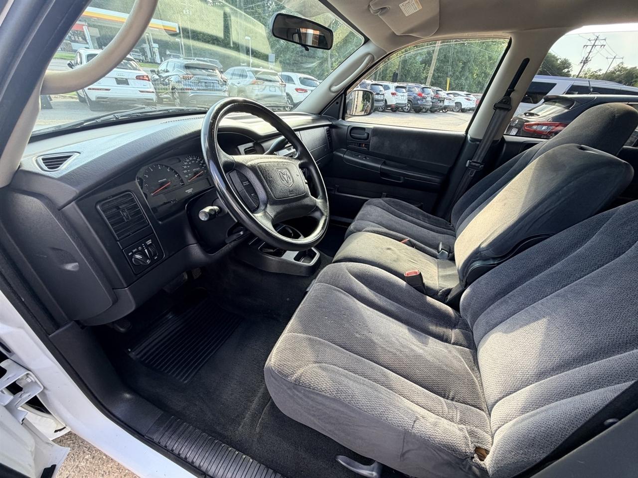 Dodge Dakota SLT Quad Cab 2WD 2004
