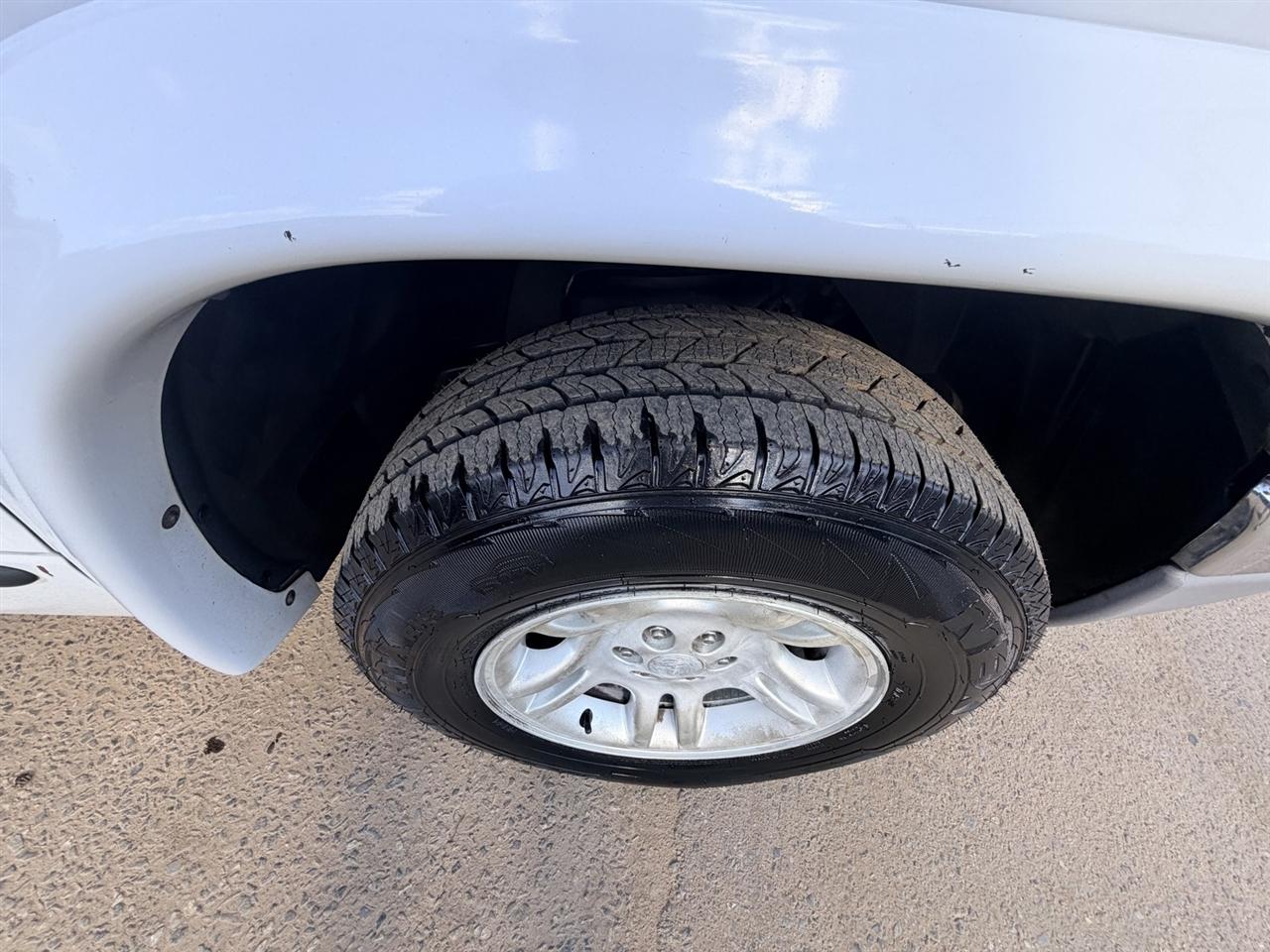Dodge Dakota SLT Quad Cab 2WD 2004