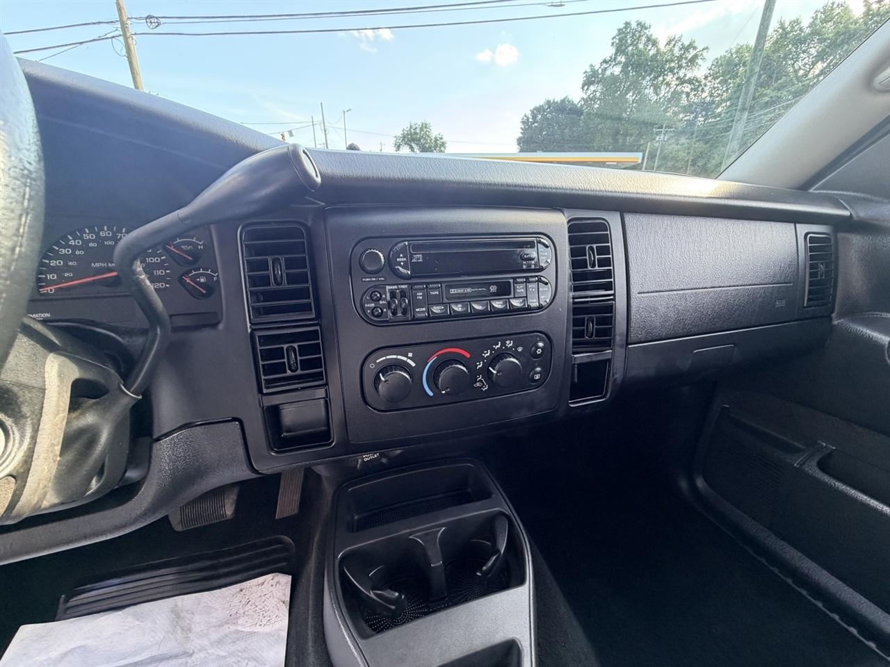 Dodge Dakota SLT Quad Cab 2WD 2004