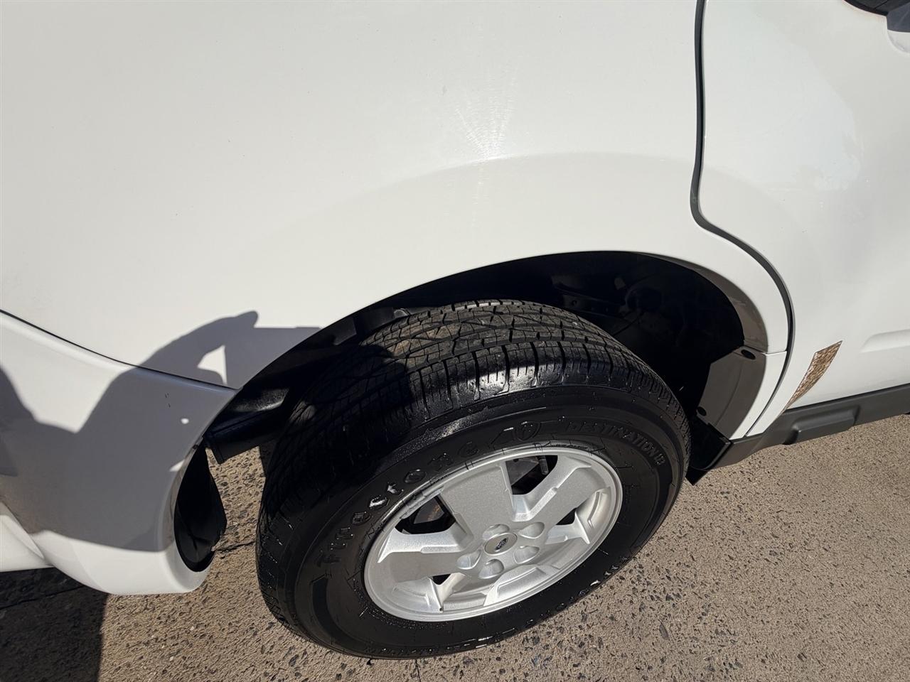 Ford Escape XLT 4WD 2012