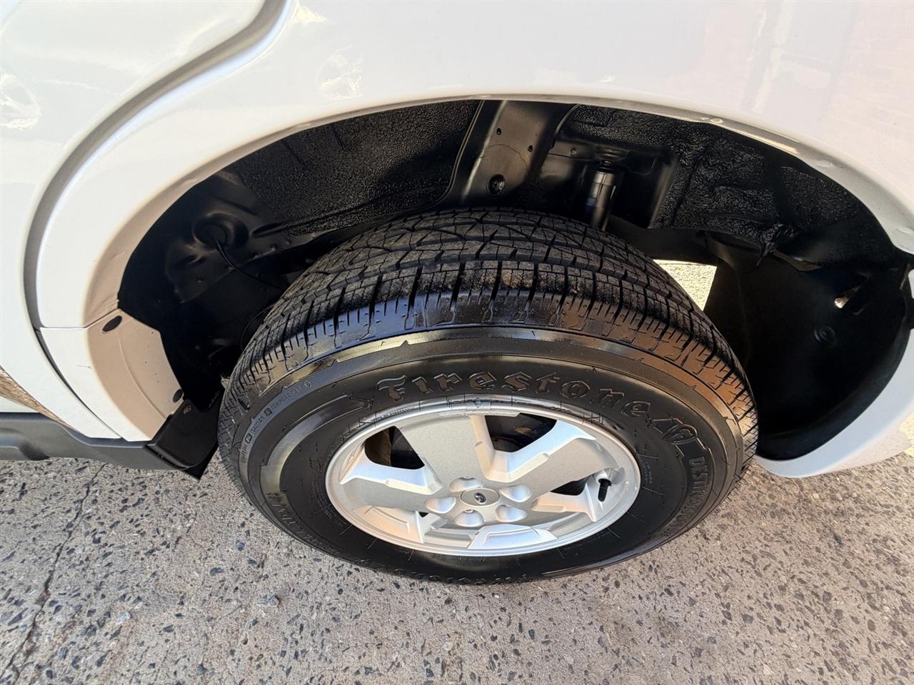 Ford Escape XLT 4WD 2012