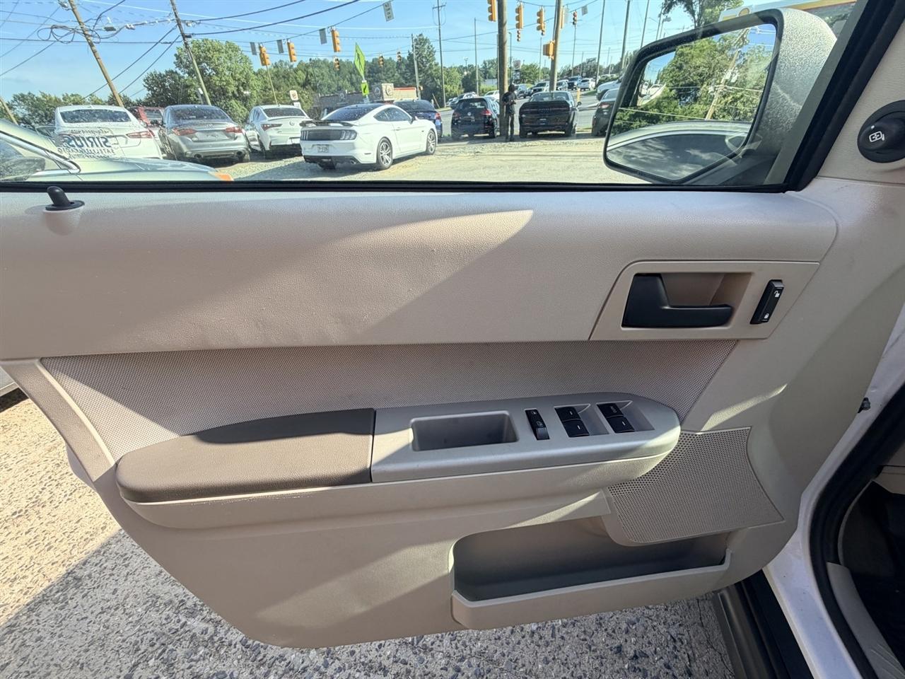 Ford Escape XLT 4WD 2012