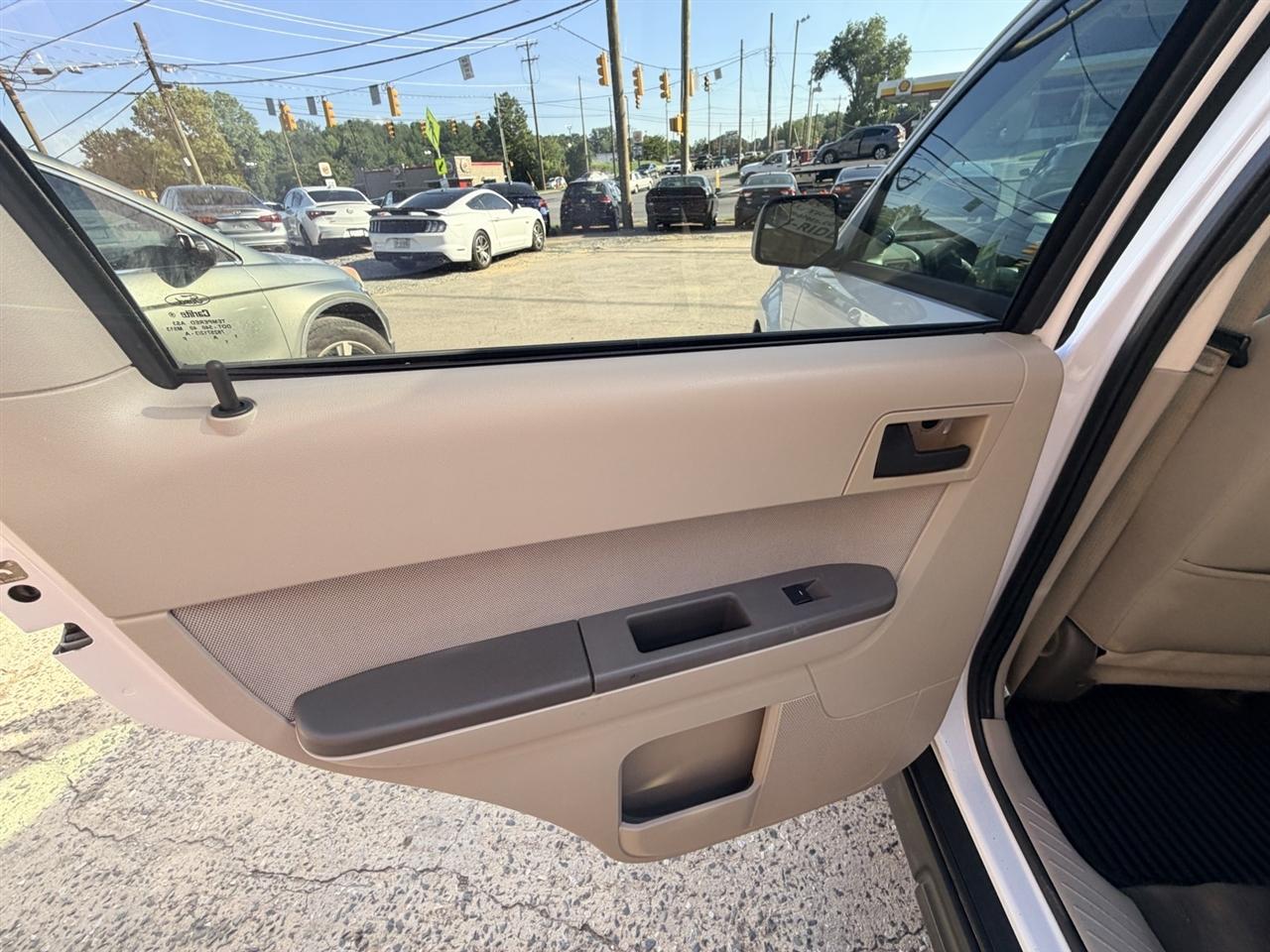 Ford Escape XLT 4WD 2012