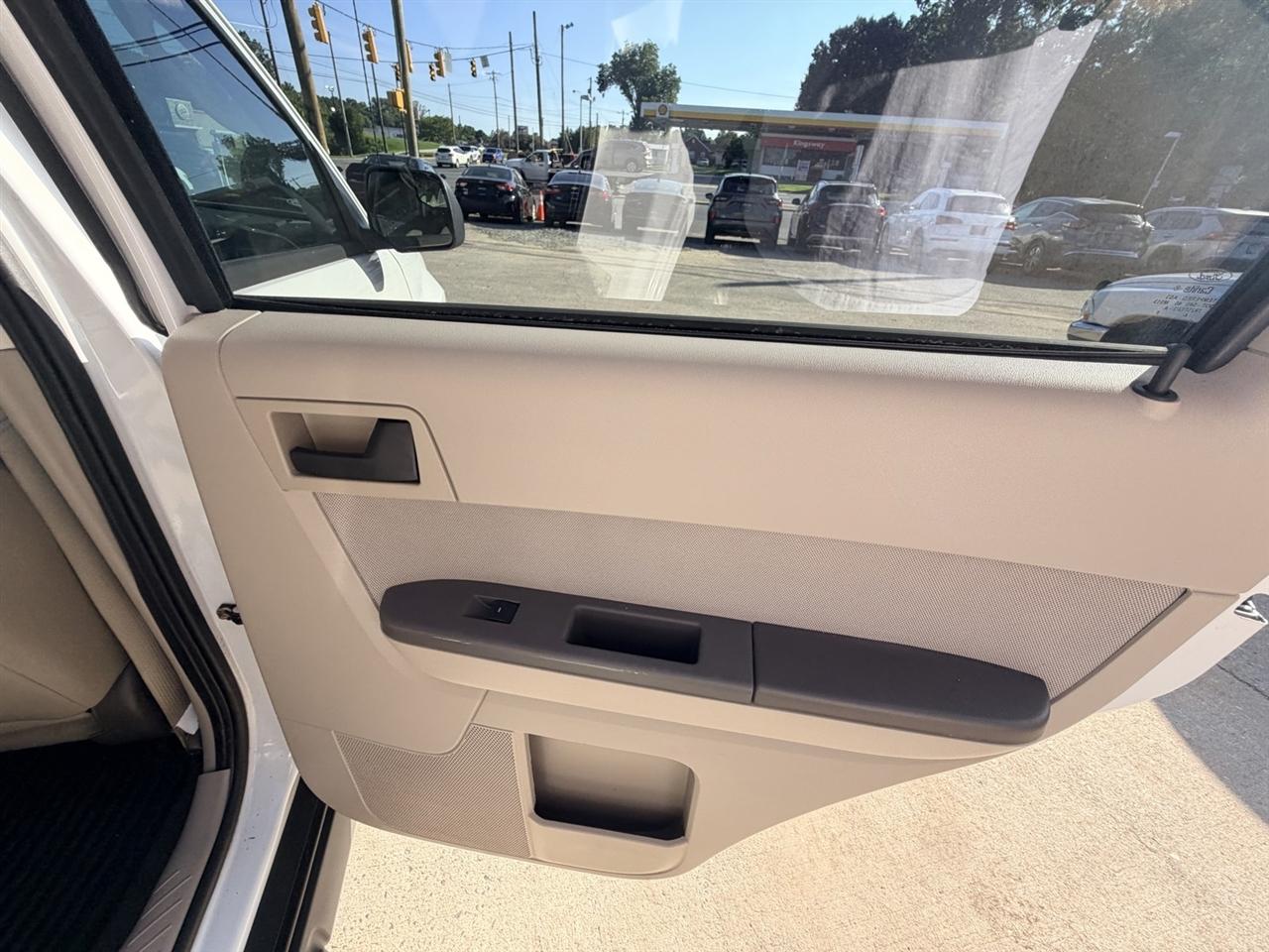 Ford Escape XLT 4WD 2012