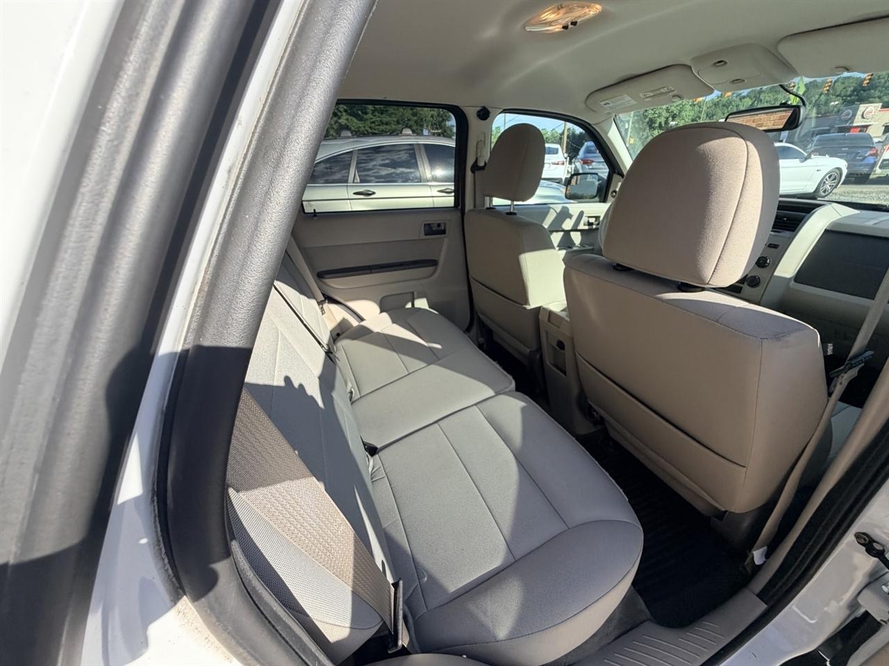 Ford Escape XLT 4WD 2012
