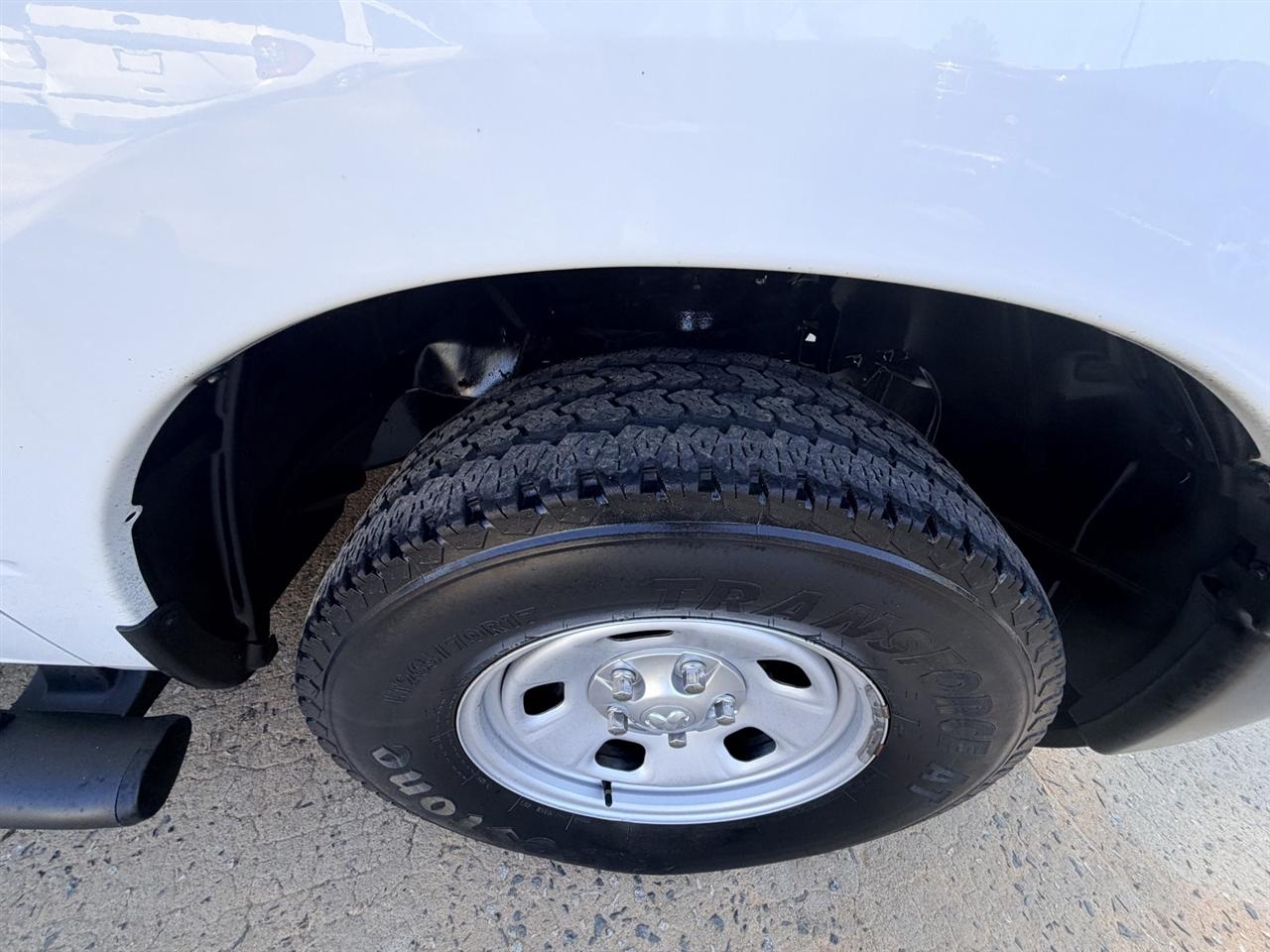 RAM 1500 Tradesman Quad Cab 4WD 2013