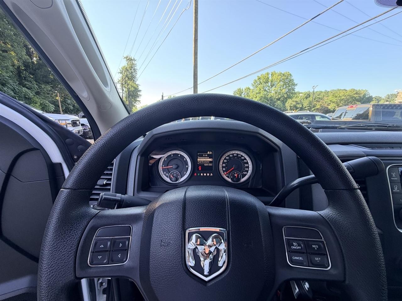 RAM 1500 Tradesman Quad Cab 4WD 2013